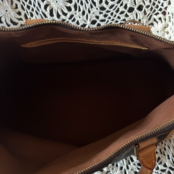 Authentic Louis Vuitton Alma PM Monogram - Picture 8 of 10